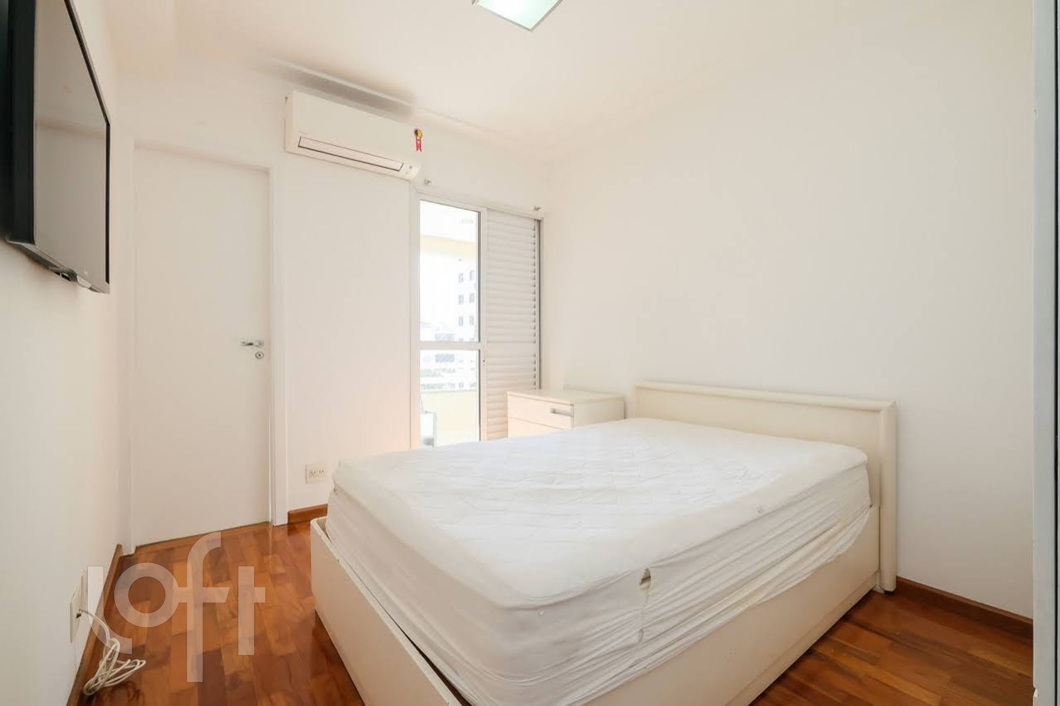 Apartamento à venda com 3 quartos, 137m² - Foto 10