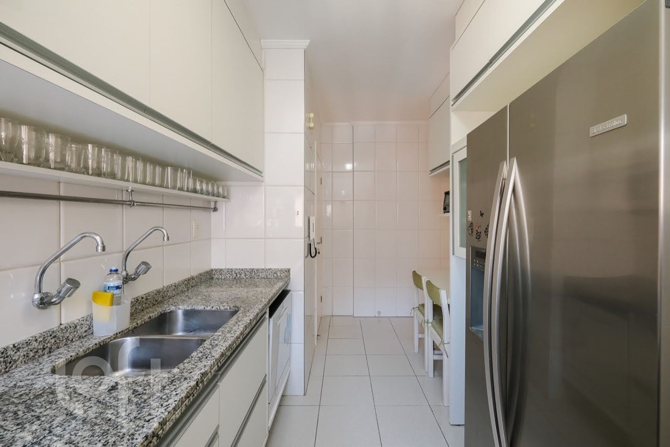 Apartamento à venda com 3 quartos, 137m² - Foto 8