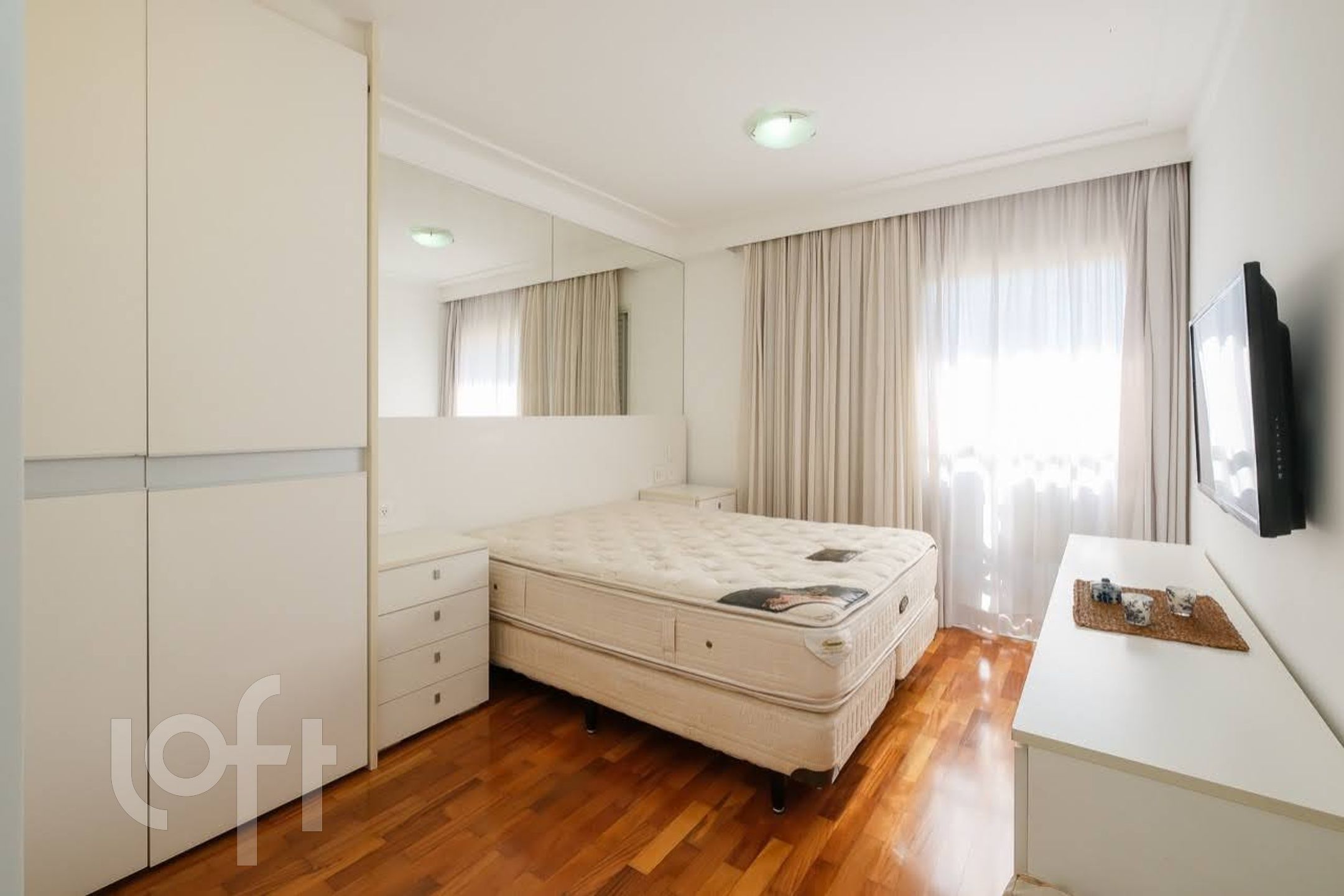 Apartamento à venda com 3 quartos, 137m² - Foto 11