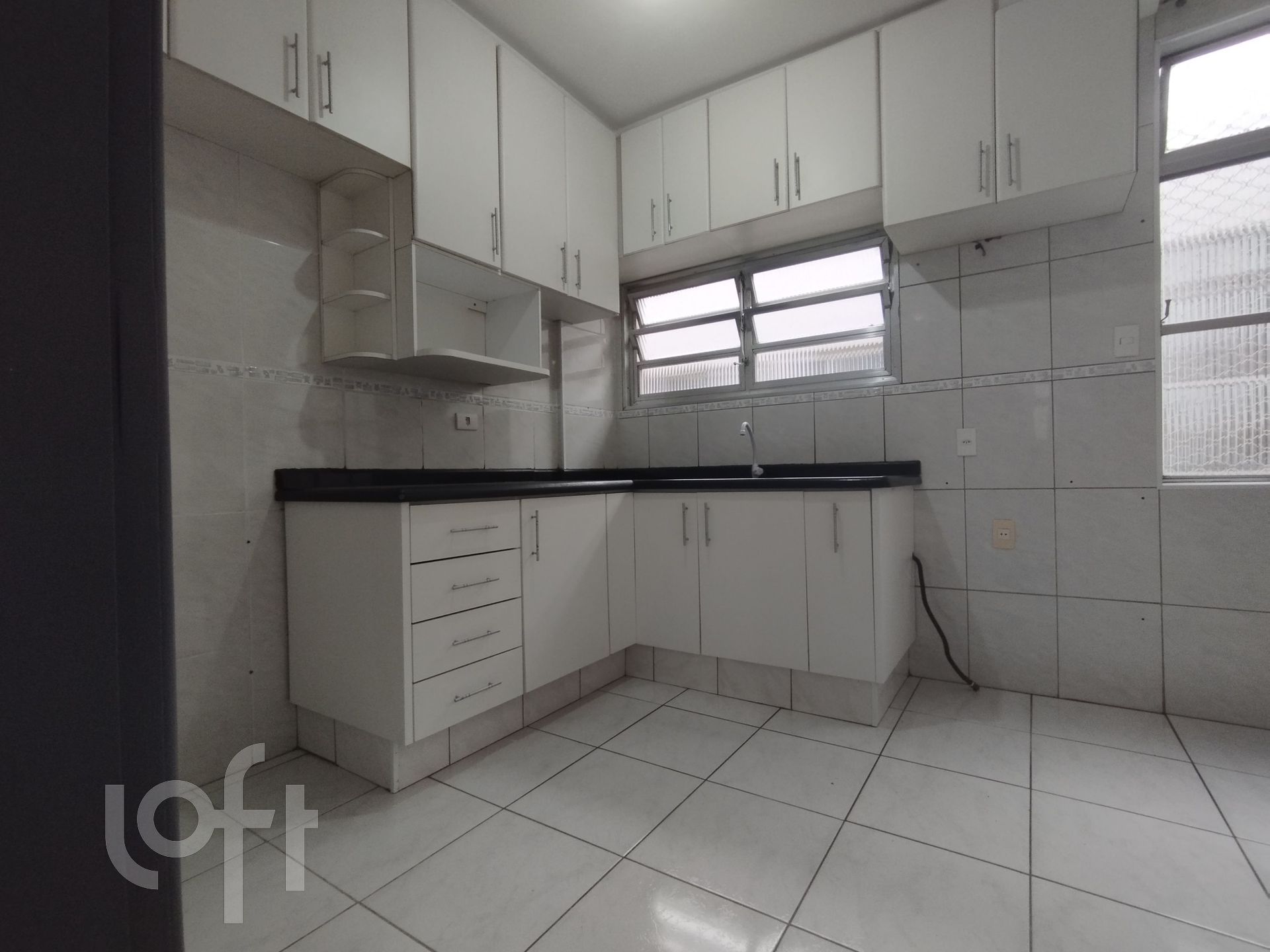 Apartamento à venda com 2 quartos, 62m² - Foto 4