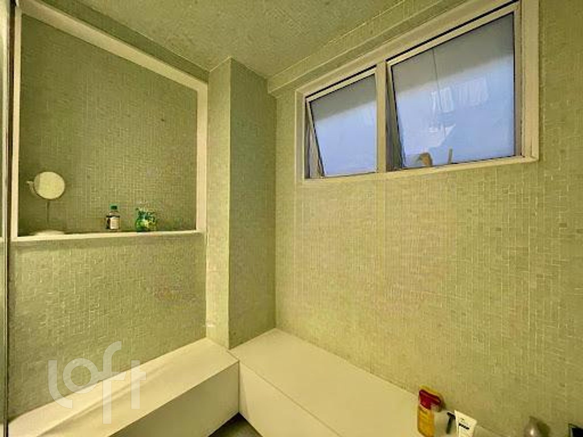 Apartamento à venda com 3 quartos, 210m² - Foto 2