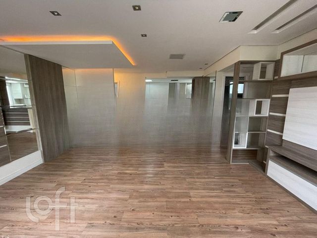 Apartamento com 69m², 3 dormitórios, 1 suíte, 1 vaga, Vila Ipiranga em Porto Alegre