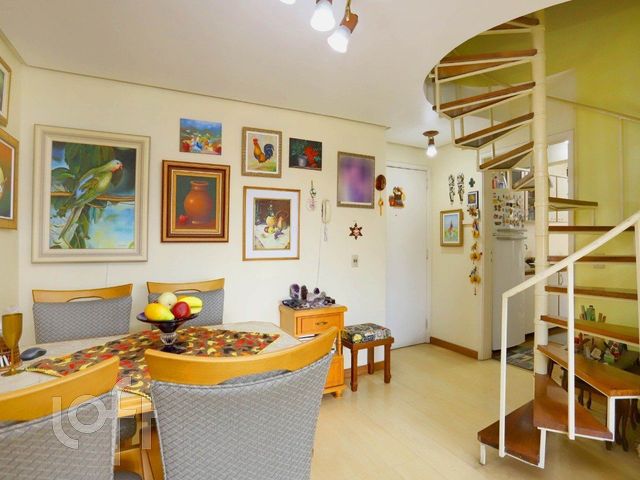 Apartamento com 97m², 2 dormitórios, 1 vaga, Menino Deus em Porto Alegre