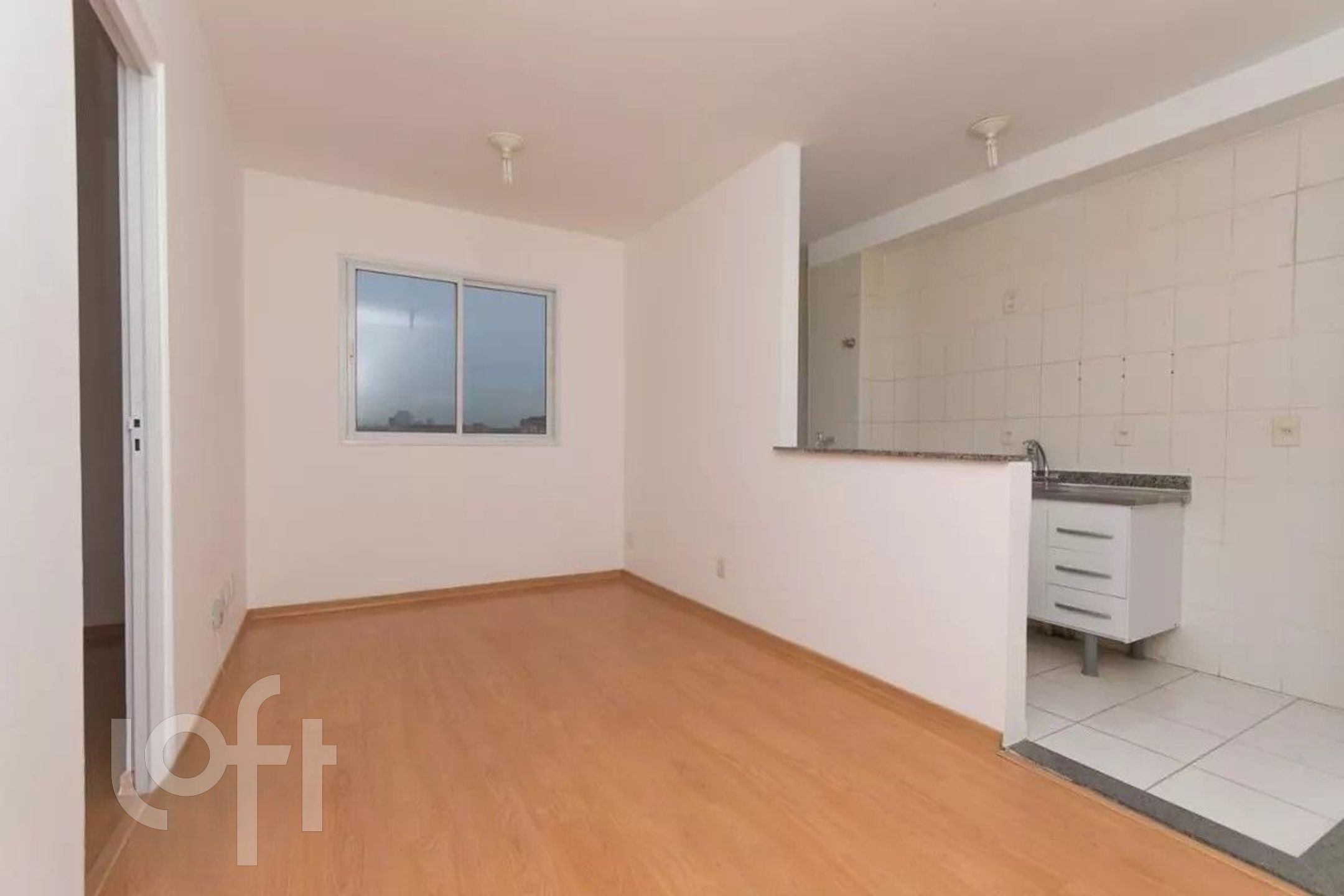 Apartamento à venda com 1 quarto, 38m² - Foto 4
