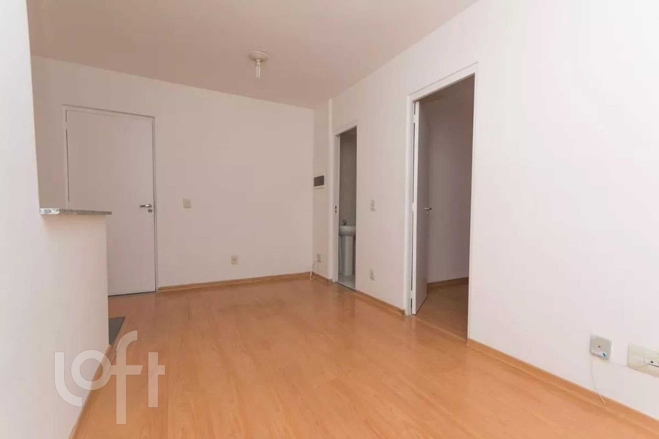 Apartamento à venda com 1 quarto, 38m² - Foto 2