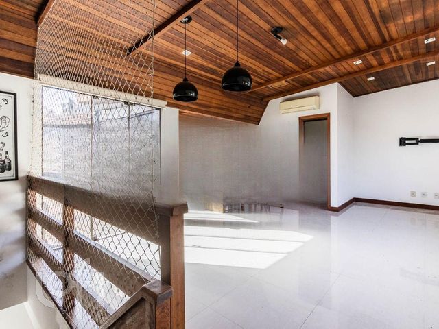 Apartamento com 128m², 2 dormitórios, 1 suíte, 1 vaga, Auxiliadora em Porto Alegre