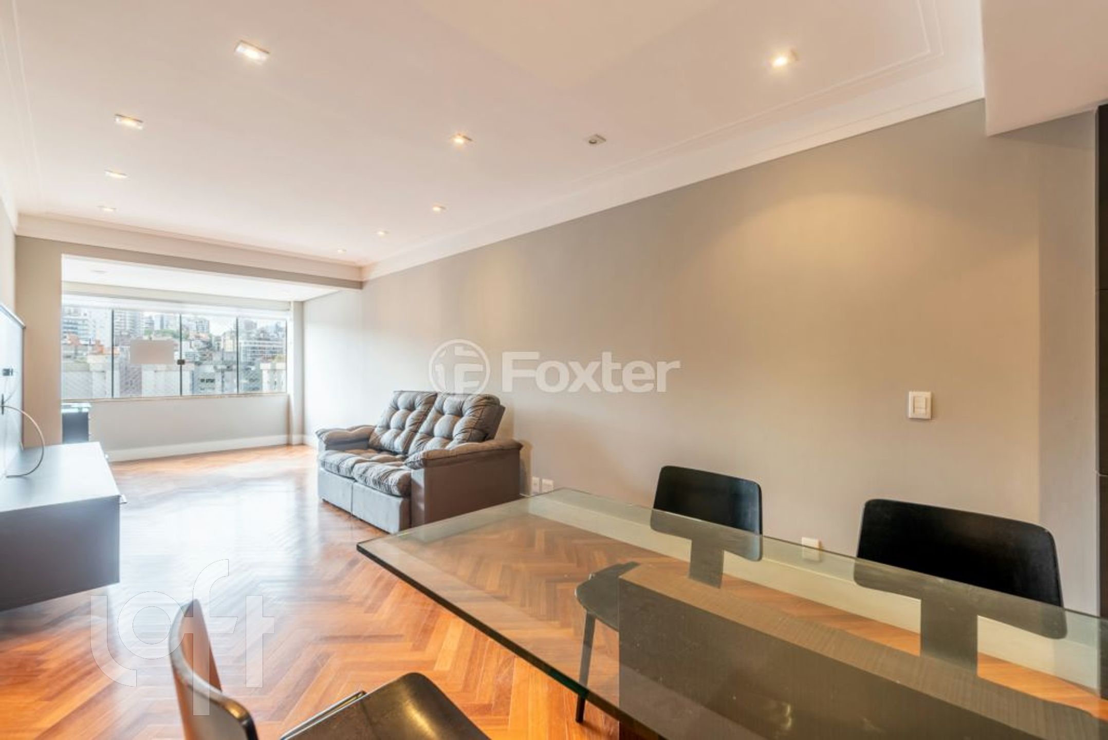 Apartamento com 81m², 2 dormitórios, 1 suíte, 2 vagas, Petrópolis em Porto Alegre