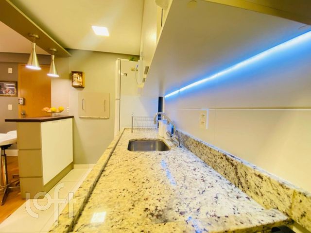 Apartamento com 62m², 2 dormitórios, 1 suíte, 2 vagas, Petrópolis em Porto Alegre