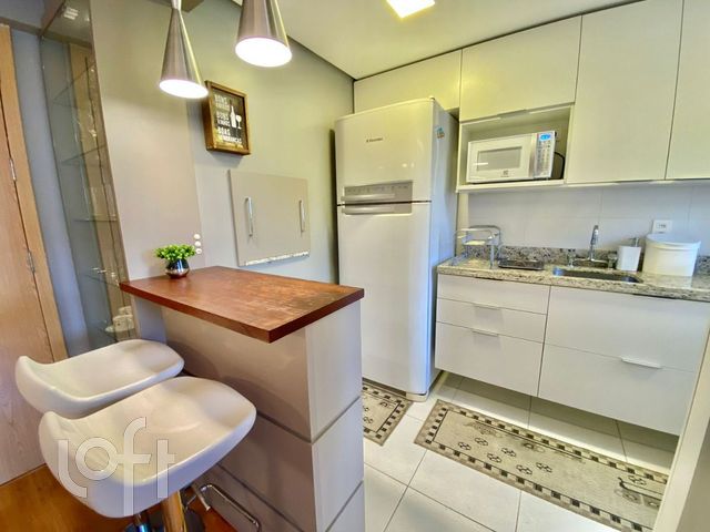 Apartamento com 62m², 2 dormitórios, 1 suíte, 2 vagas, Petrópolis em Porto Alegre