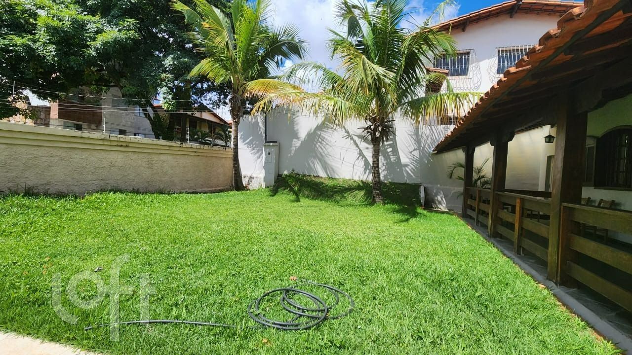 Casa à venda com 3 quartos, 199m² - Foto 2