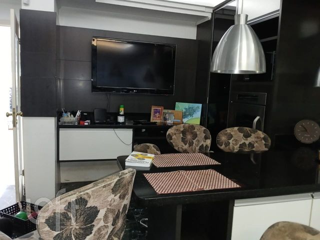 Casa com 500m², 4 dormitórios, 2 suítes, Chácara das Pedras em Porto Alegre