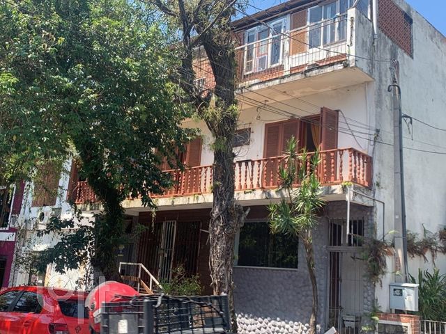 Casa com 208m², 2 dormitórios, São João em Porto Alegre