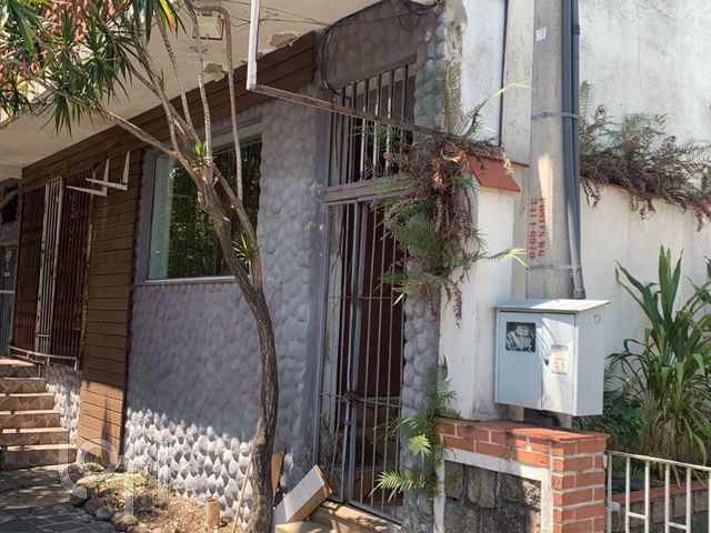 Casa com 208m², 2 dormitórios, São João em Porto Alegre