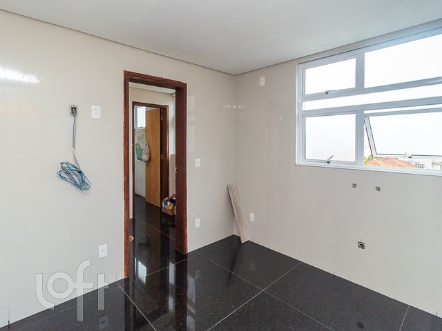 Apartamento com 158m², 3 dormitórios, 1 suíte, 2 vagas, Auxiliadora em Porto Alegre