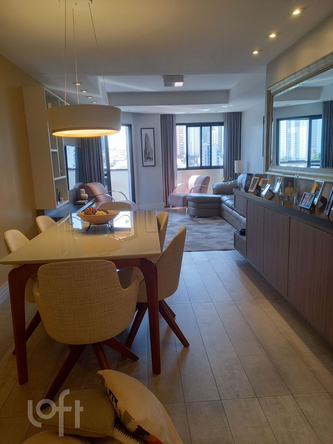 Apartamento à venda com 3 quartos, 127m² - Foto 2