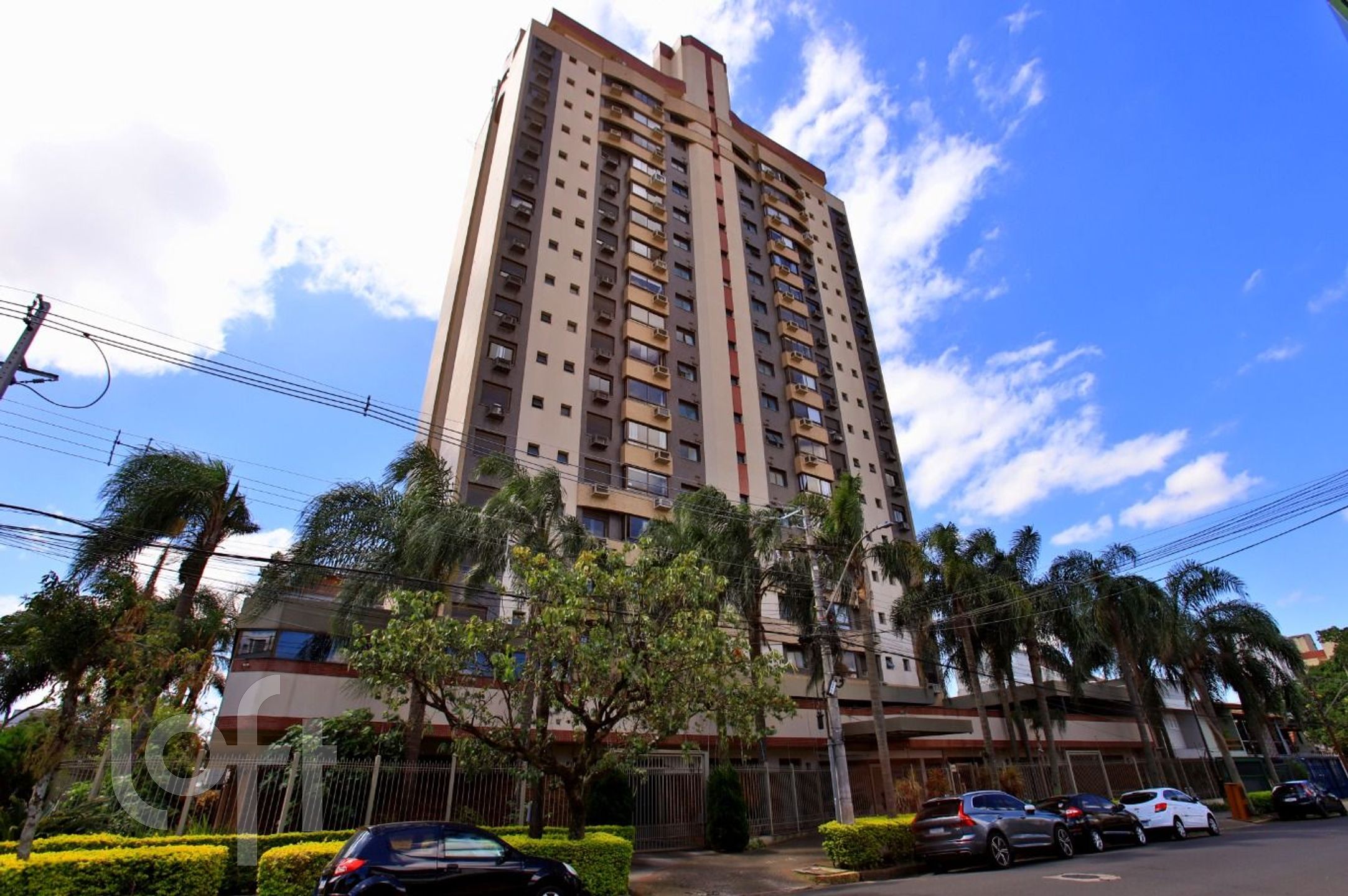 Apartamento com 83m², 3 dormitórios, 1 suíte, 2 vagas, Santana em Porto Alegre