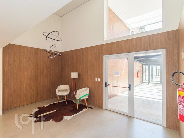 Apartamento com 61m², 2 dormitórios, 1 suíte, 2 vagas, Jardim Botânico em Porto Alegre