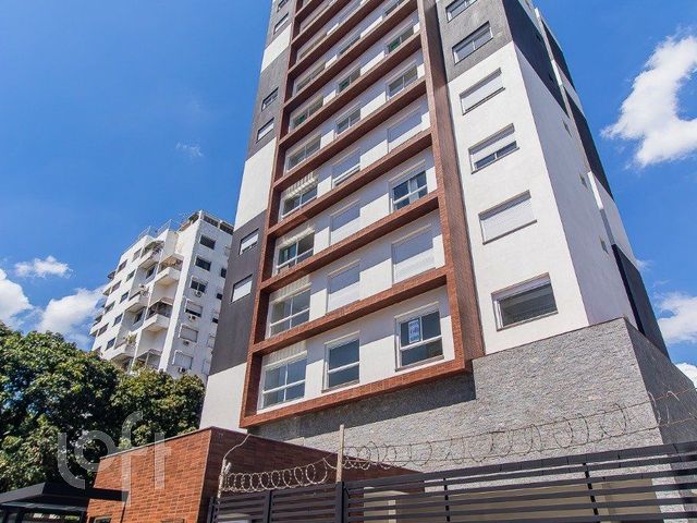 Apartamento com 61m², 2 dormitórios, 1 suíte, 2 vagas, Jardim Botânico em Porto Alegre