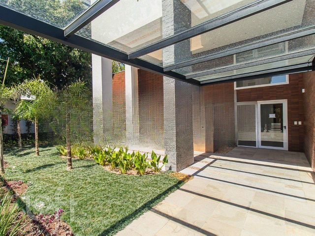 Apartamento com 61m², 2 dormitórios, 1 suíte, 2 vagas, Jardim Botânico em Porto Alegre