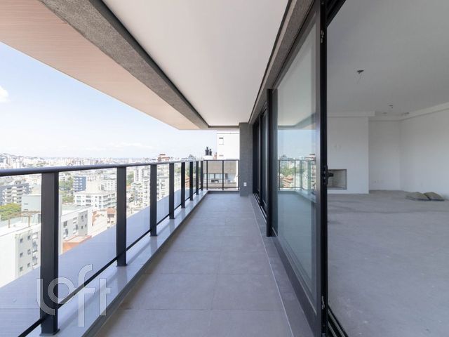 Apartamento com 208m², 3 dormitórios, 3 suítes, 4 vagas, Bela Vista em Porto Alegre