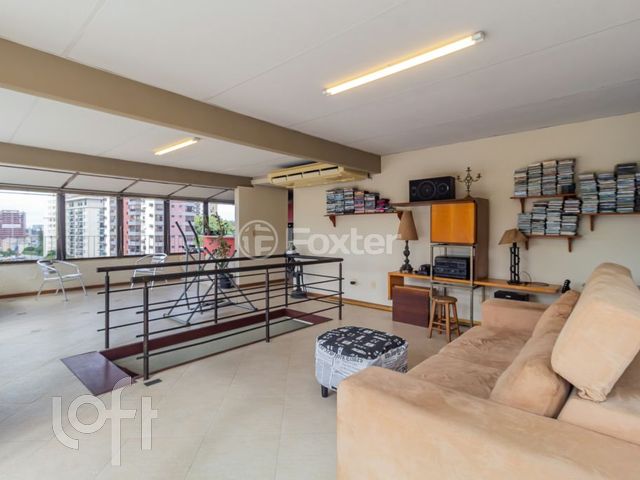 Apartamento com 152m², 3 dormitórios, 1 suíte, 2 vagas, Petrópolis em Porto Alegre