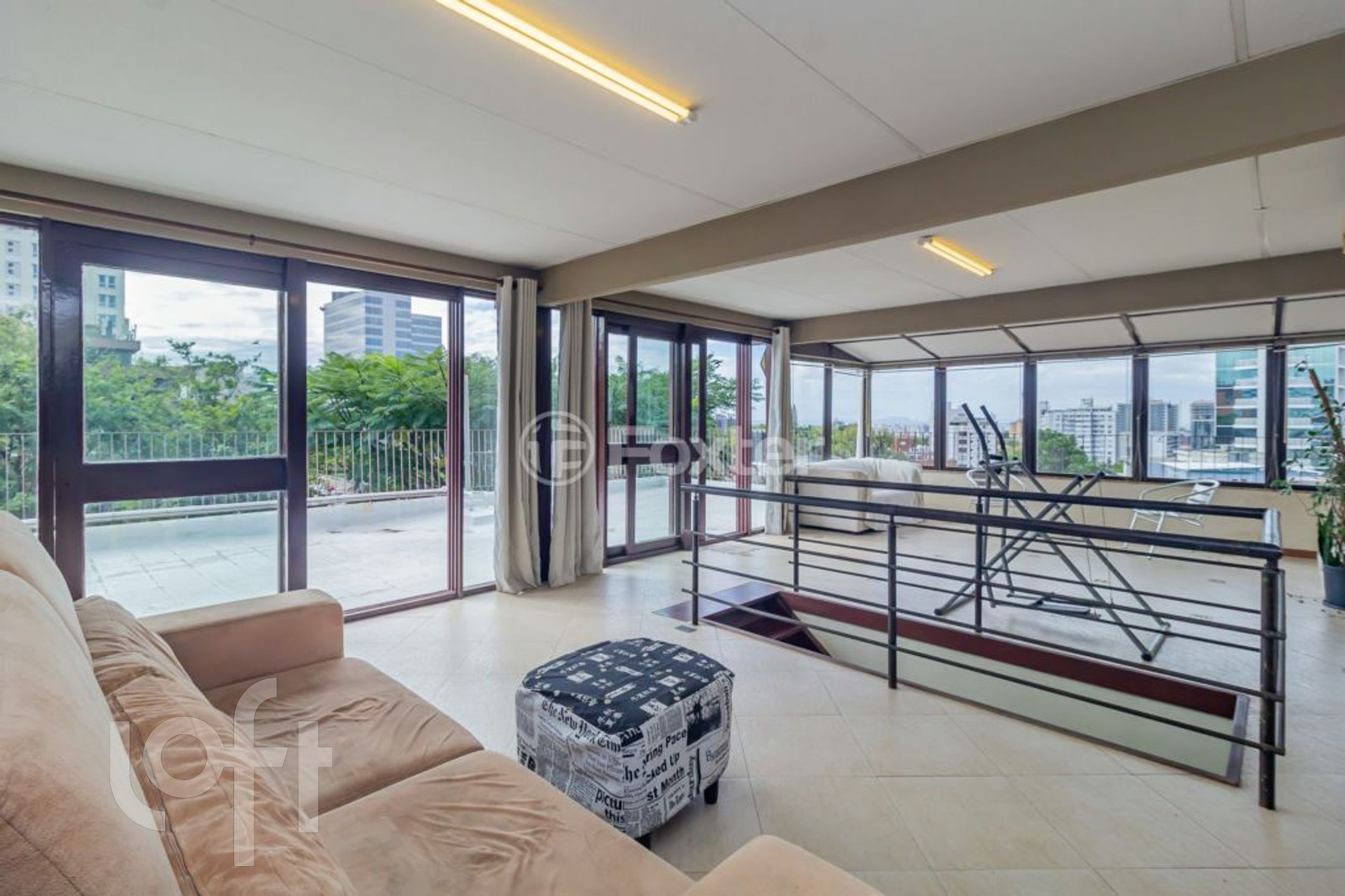 Apartamento com 152m², 3 dormitórios, 1 suíte, 2 vagas, Petrópolis em Porto Alegre