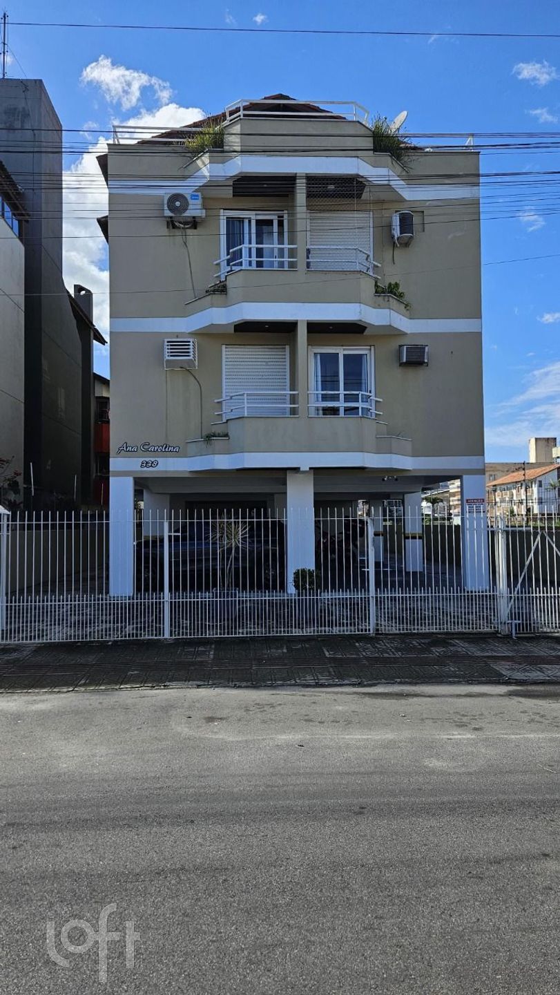 Apartamento à venda em Canasvieiras com 72 m², 2 quartos, 1 vaga