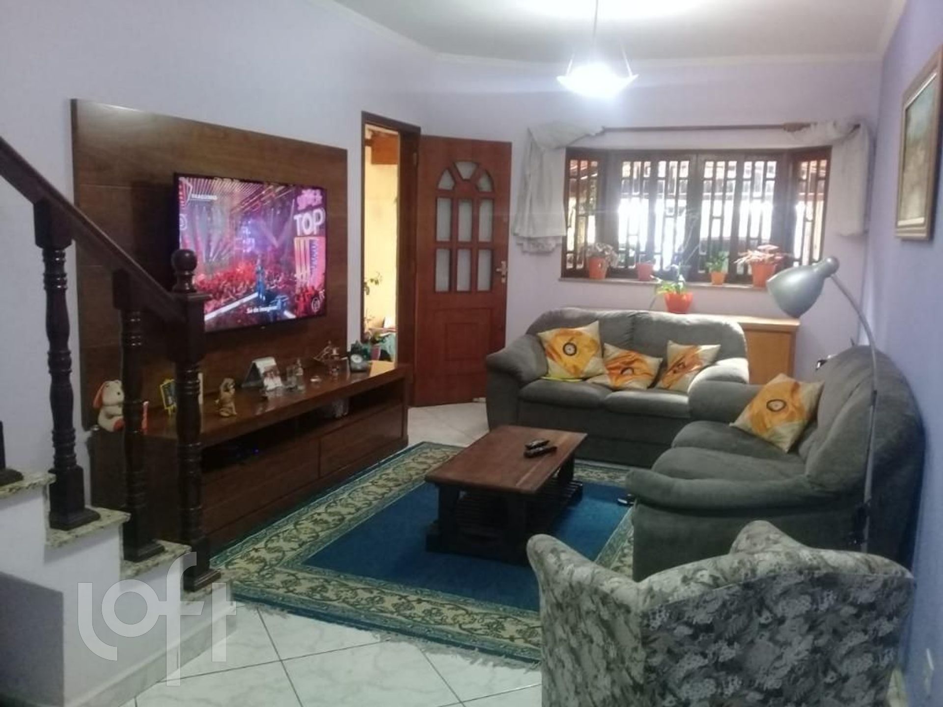 Casa à venda com 3 quartos, 196m² - Foto 1