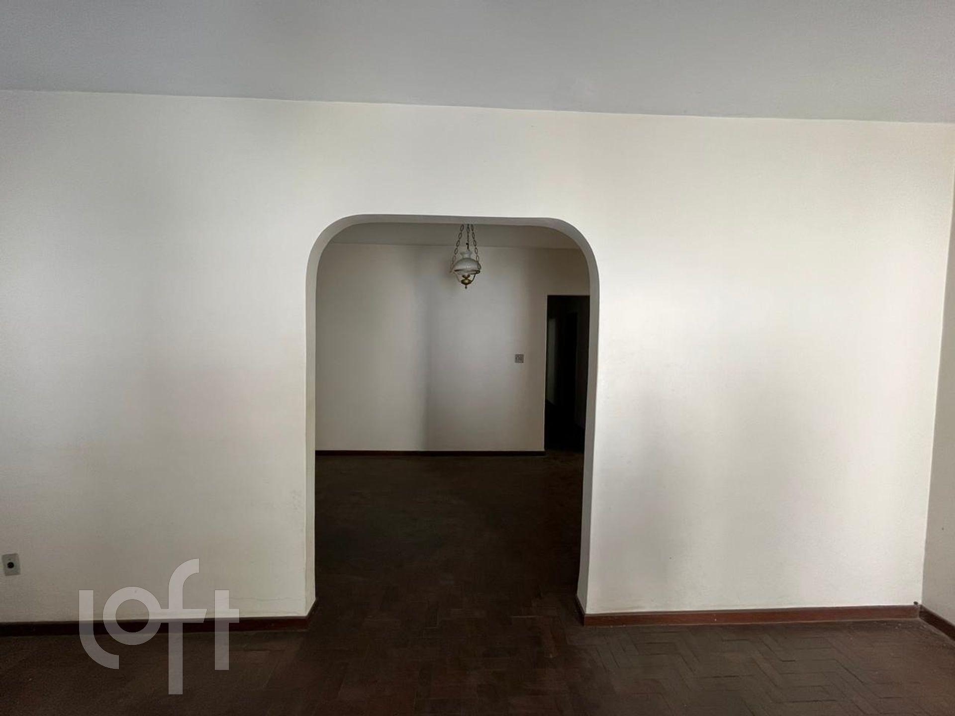 Casa à venda com 3 quartos, 285m² - Foto 2