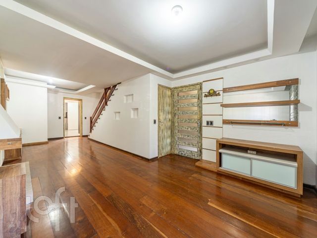 Casa em Condomínio com 179m², 4 dormitórios, 1 suíte, 2 vagas, Três Figueiras em Porto Alegre