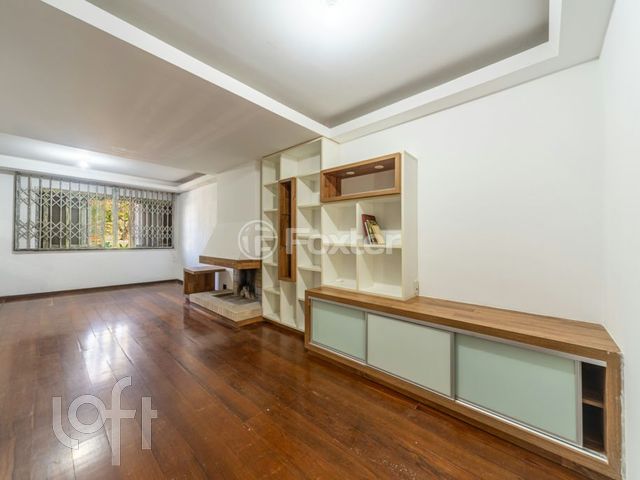 Casa em Condomínio com 179m², 4 dormitórios, 1 suíte, 2 vagas, Três Figueiras em Porto Alegre