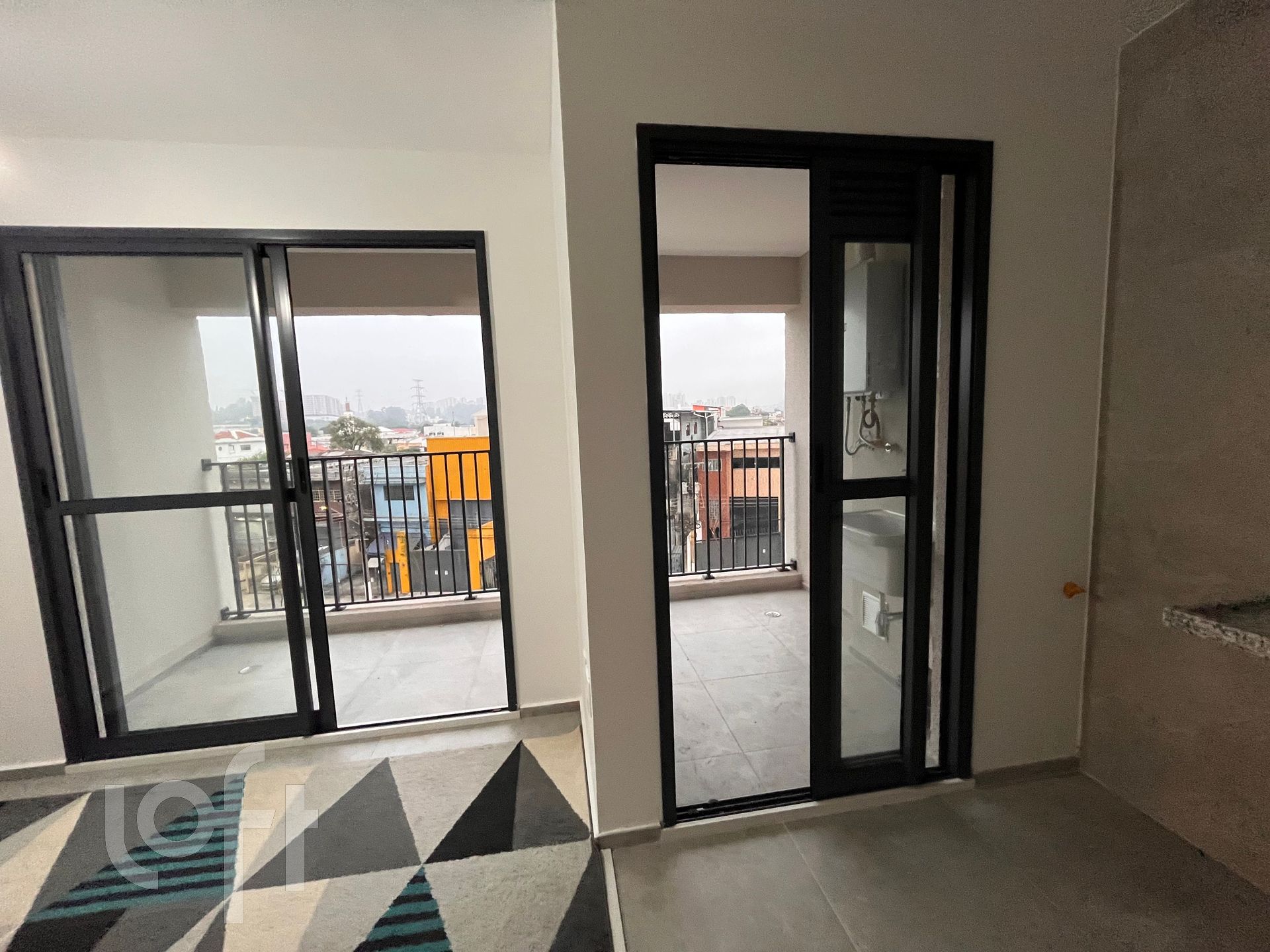 Apartamento à venda com 2 quartos, 55m² - Foto 2