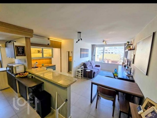 Apartamento com 70m², 2 dormitórios, 1 suíte, 2 vagas, Jardim Botânico em Porto Alegre