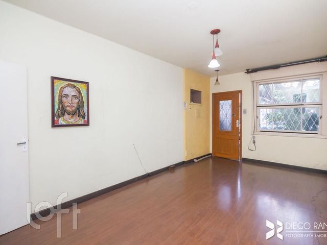 Casa com 264m², 3 dormitórios, 2 vagas, Petrópolis em Porto Alegre