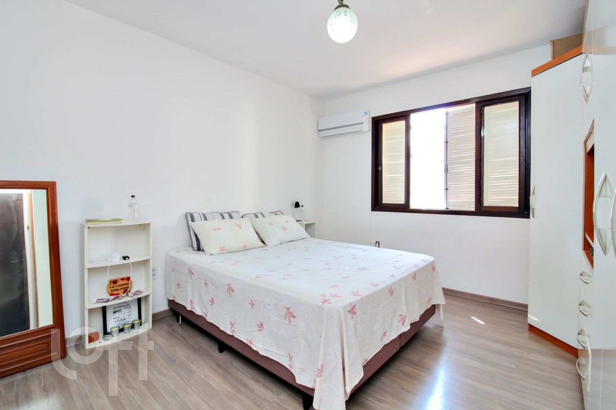 Imagem da propriedade 17