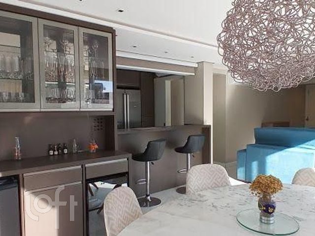 Apartamento com 155m², 3 dormitórios, 3 suítes, 3 vagas, Menino Deus em Porto Alegre