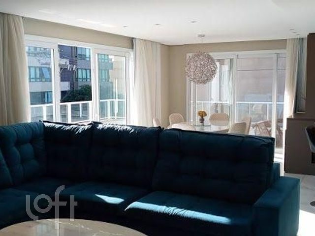 Apartamento com 155m², 3 dormitórios, 3 suítes, 3 vagas, Menino Deus em Porto Alegre