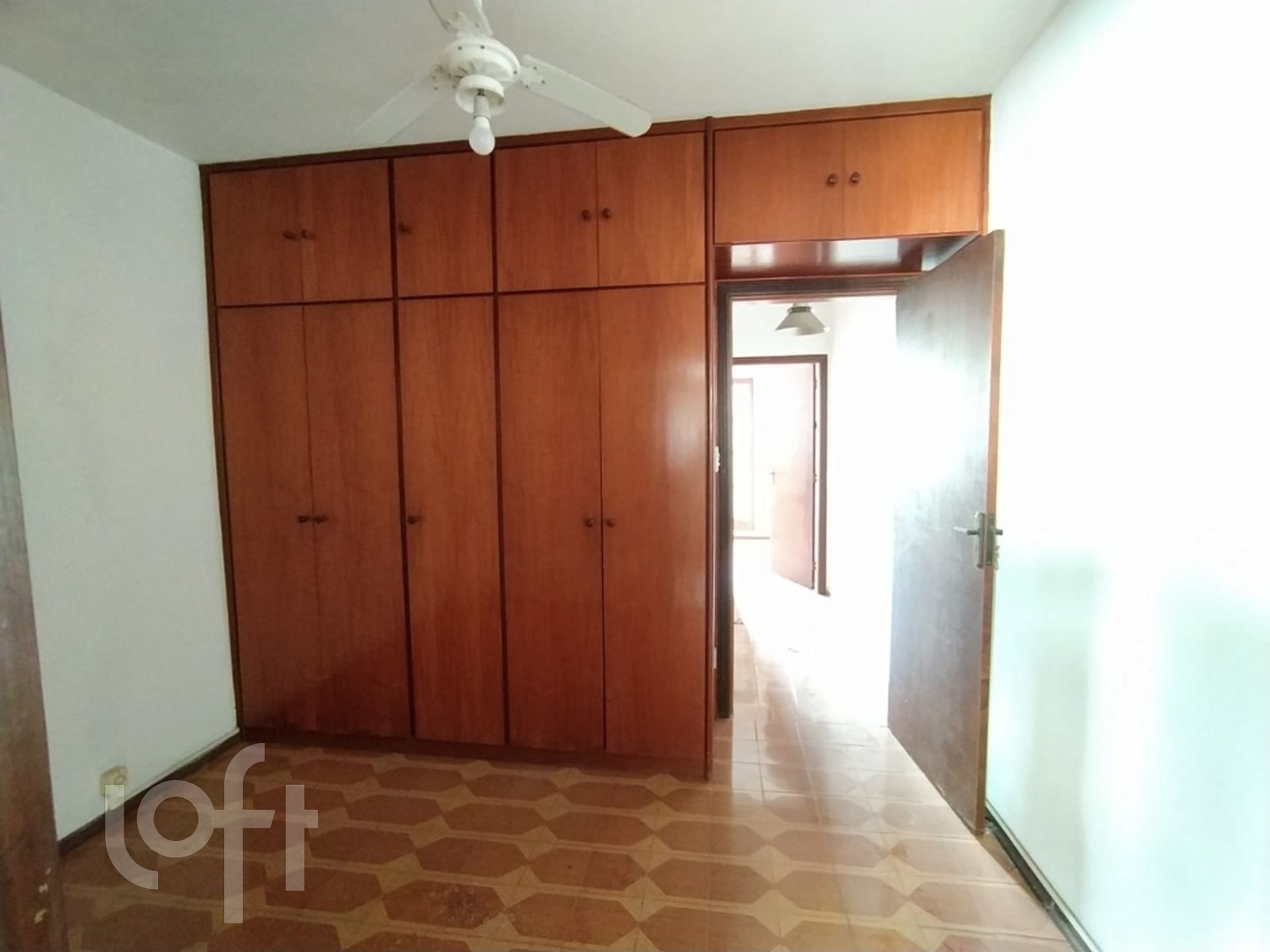 Casa à venda com 2 quartos, 120m² - Foto 11