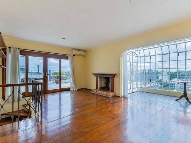 Apartamento com 243m², 3 dormitórios, 1 suíte, 2 vagas, Higienópolis em Porto Alegre