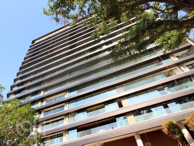Apartamento com 375m², 4 dormitórios, 4 suítes, 4 vagas, Jardim Europa em Porto Alegre