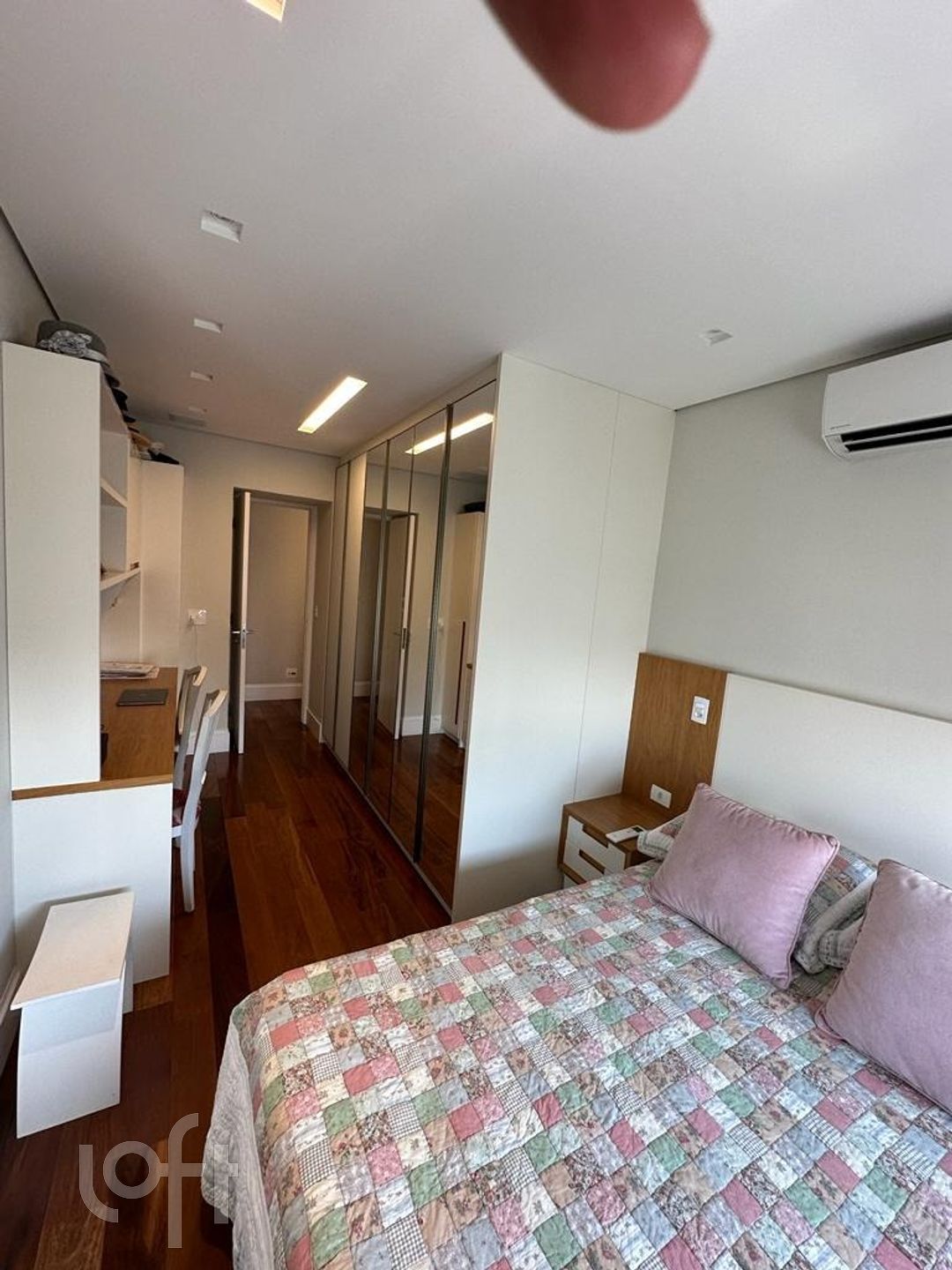 Apartamento à venda com 4 quartos, 210m² - Foto 4