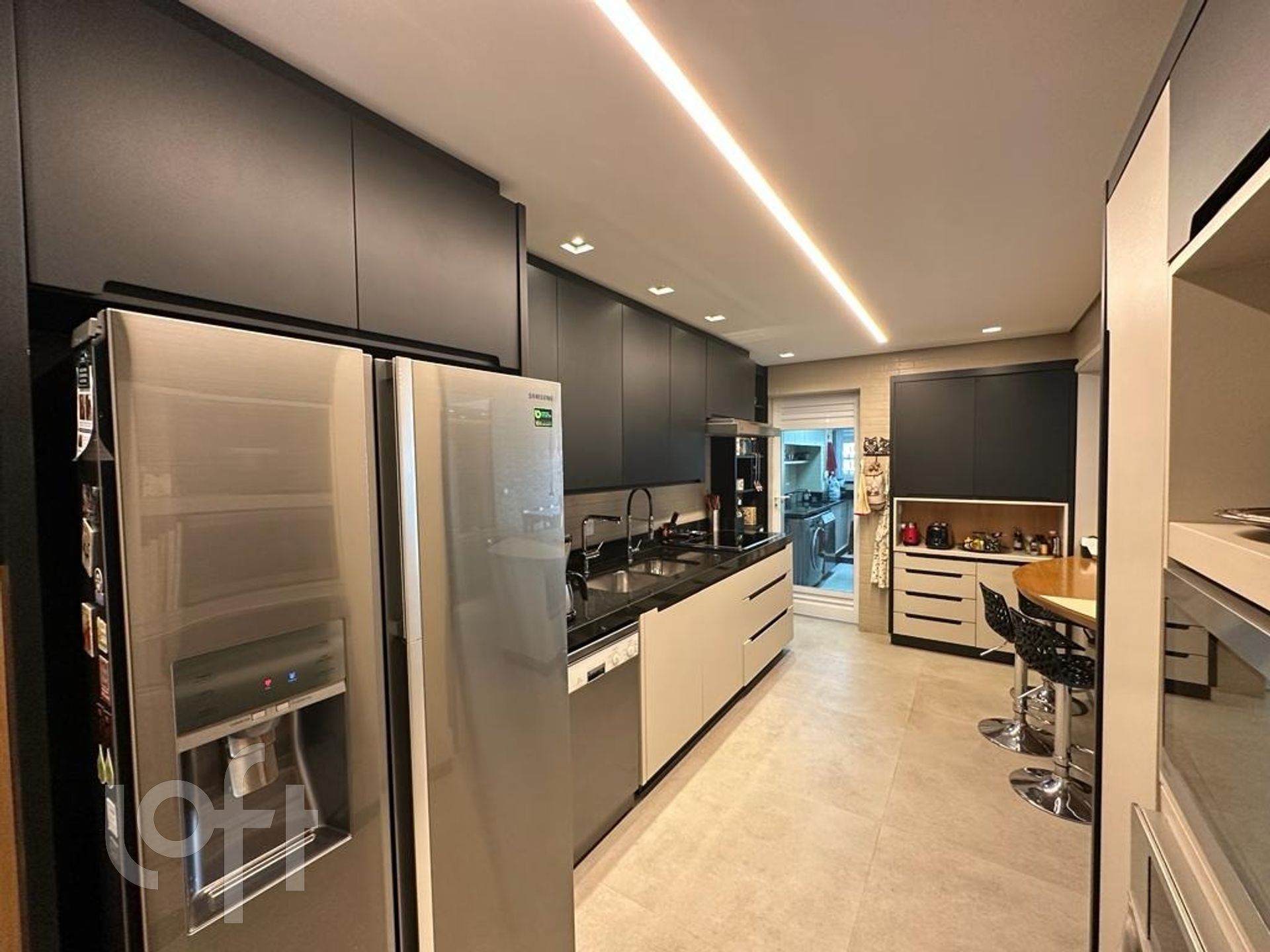 Apartamento à venda com 4 quartos, 210m² - Foto 17