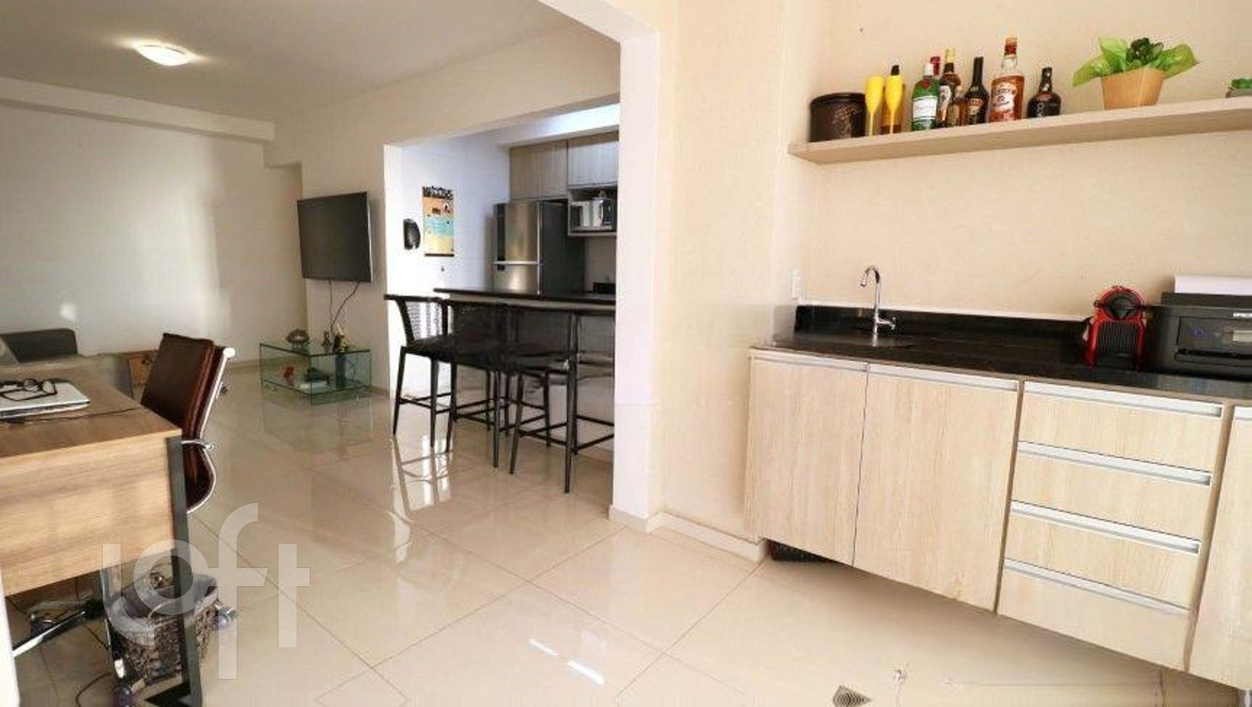 Apartamento à venda com 2 quartos, 77m² - Foto 3