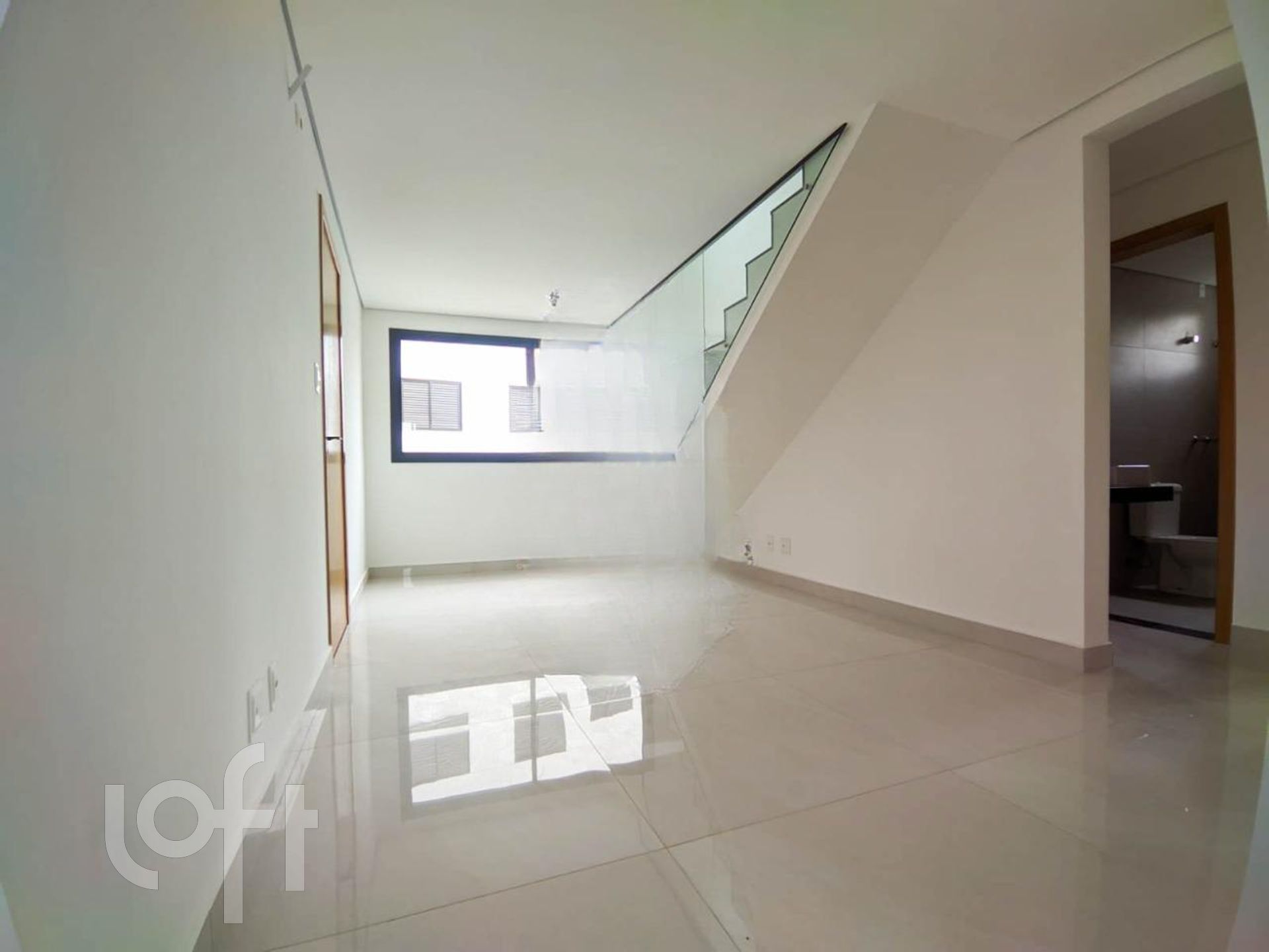 Apartamento à venda com 3 quartos, 157m² - Foto 2