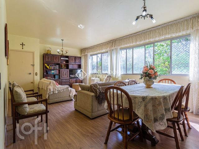 Apartamento com 110m², 3 dormitórios, 1 suíte, 1 vaga, Bela Vista em Porto Alegre