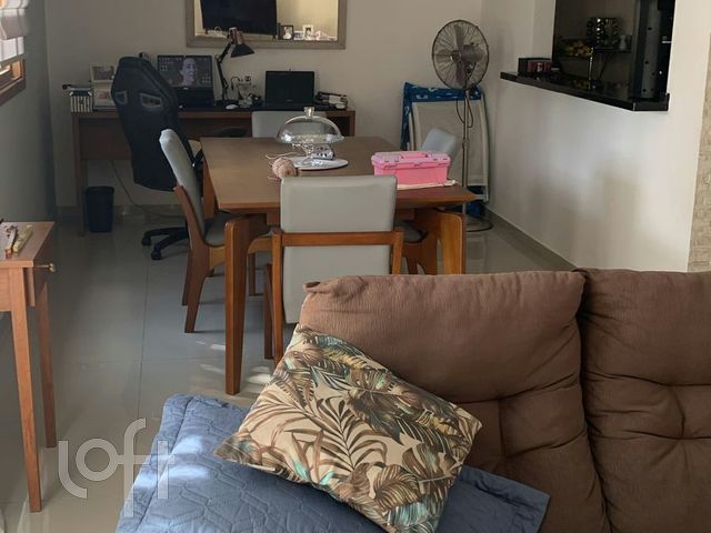 Casa com 184m², 3 dormitórios, 1 suíte, 3 vagas, Chácara das Pedras em Porto Alegre