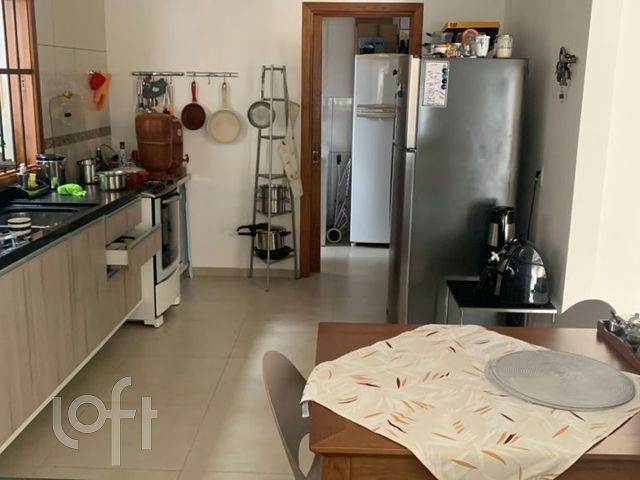 Casa com 184m², 3 dormitórios, 1 suíte, 3 vagas, Chácara das Pedras em Porto Alegre