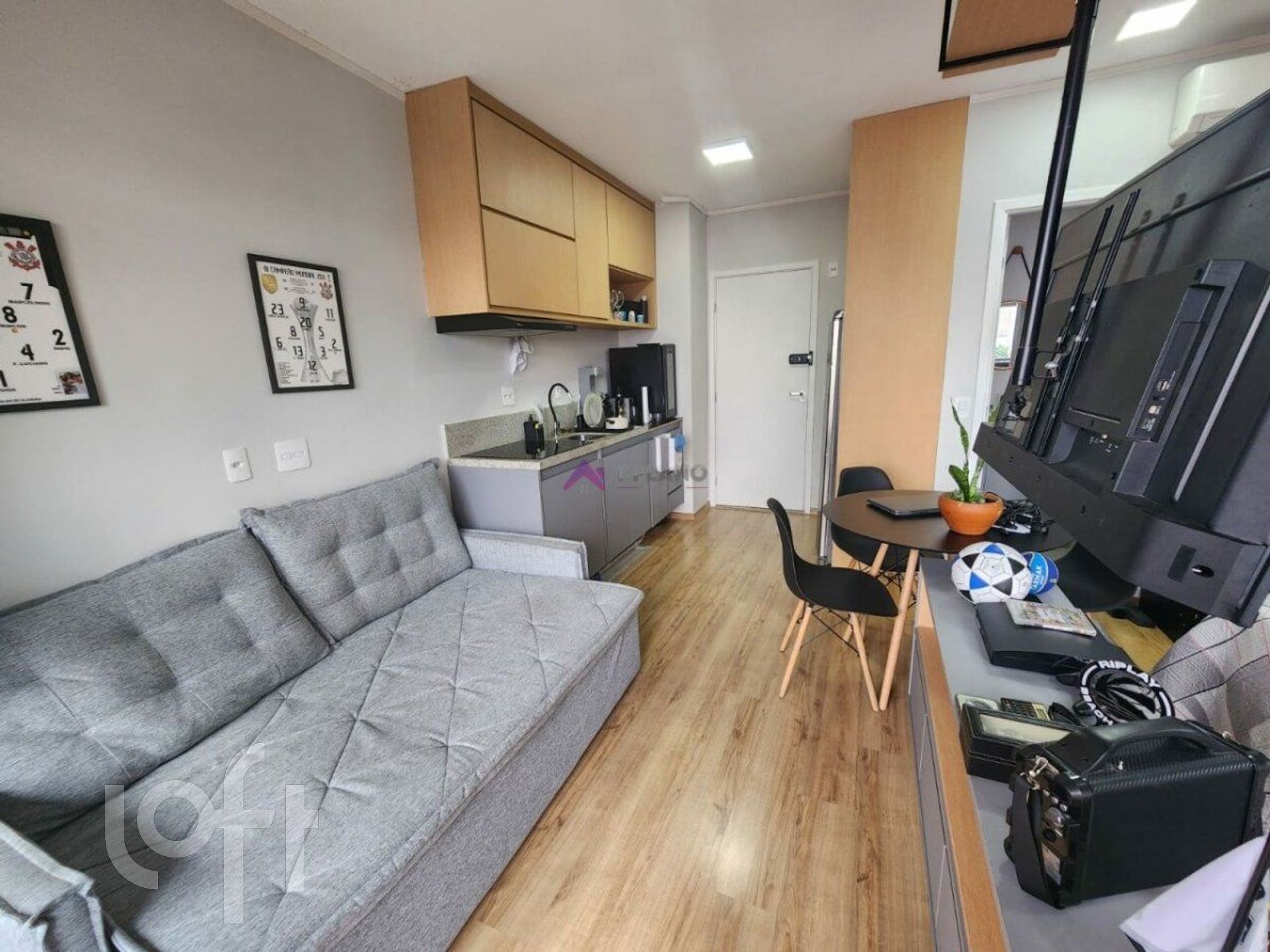 Apartamento à venda com 1 quarto, 33m² - Foto 2