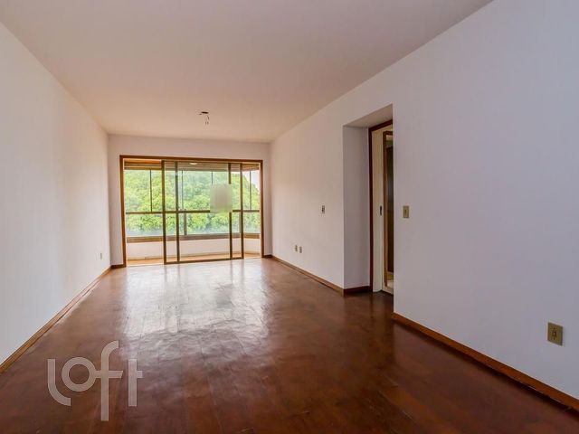 Apartamento com 113m², 3 dormitórios, 1 suíte, 1 vaga, Petrópolis em Porto Alegre