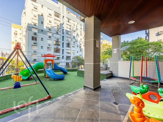 Apartamento com 115m², 3 dormitórios, 1 suíte, 2 vagas, Boa Vista em Porto Alegre